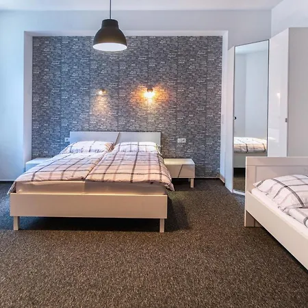 Jana Apartment *